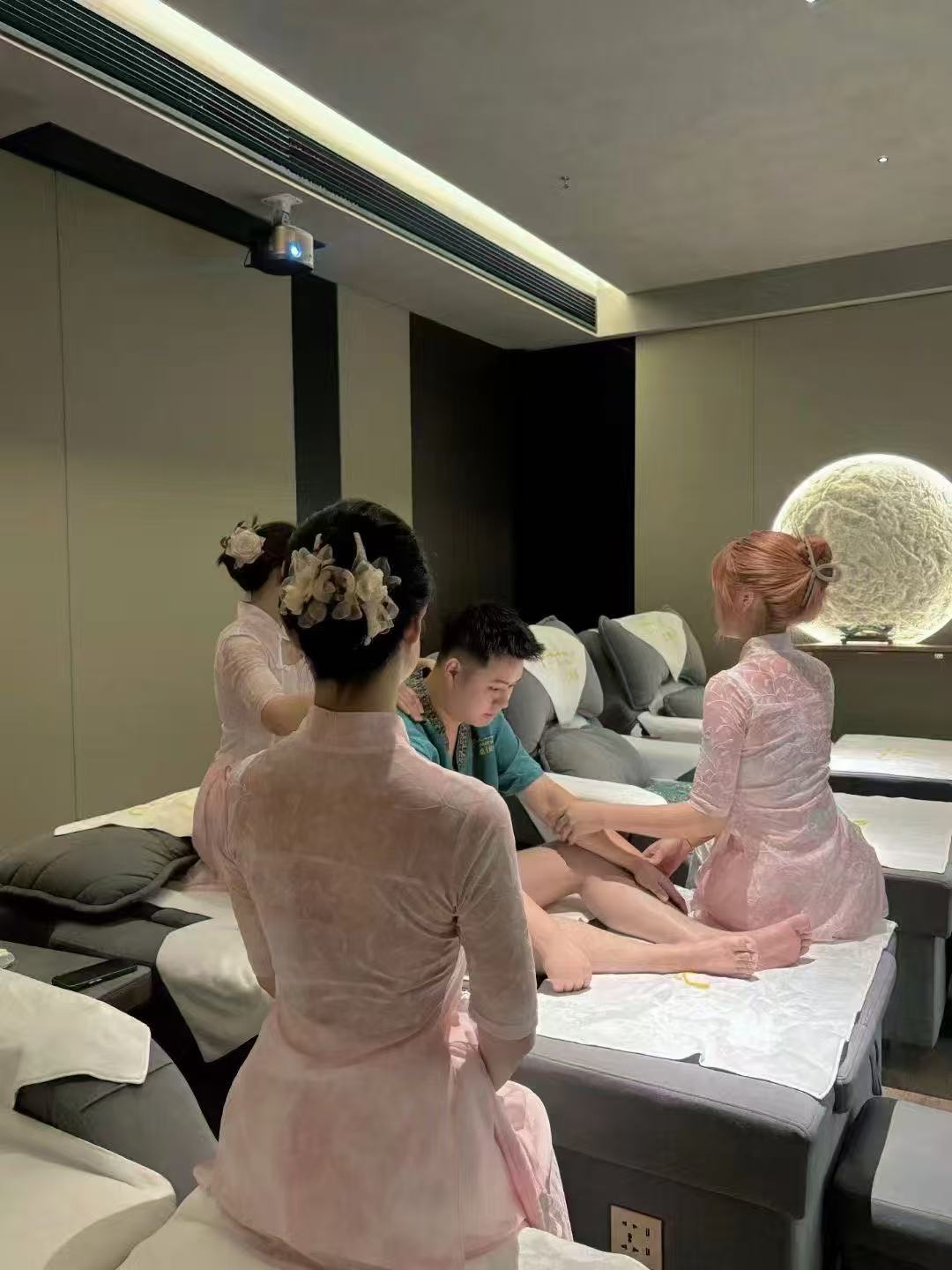 盘足浴&middot;禅意SPA&middot;棋牌(世茂广场店)