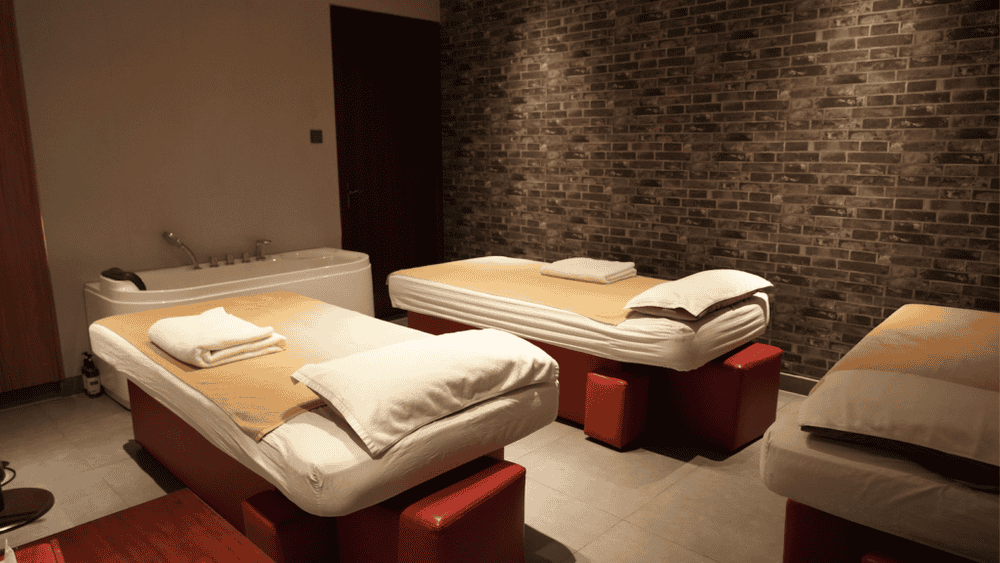 秀林居養生館 &middot; 按摩 &middot; 禪拍 &middot; SPA 十年以上中醫推拿師 - 特色艾灸調理